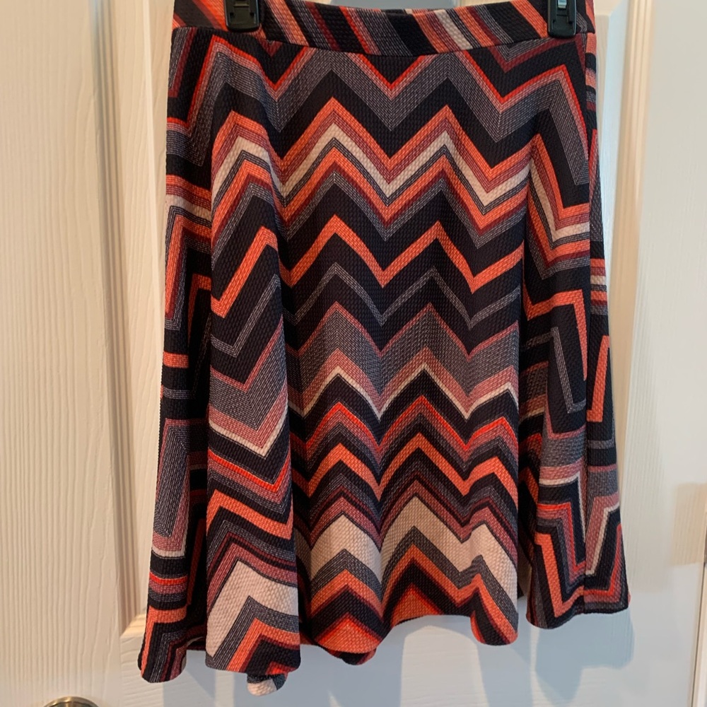 Super cute retro inspired skirt - Picture 2 of 2